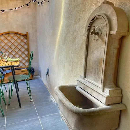 Ferienwohnung Le Petit Delphia Apt Exterior foto