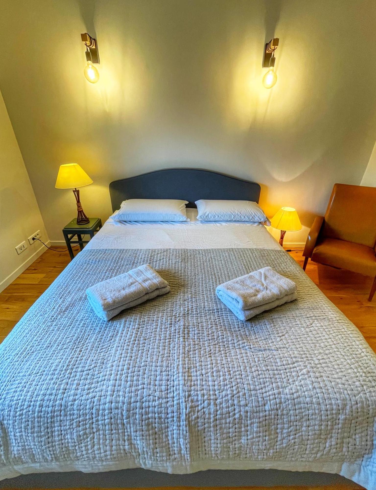 Le Petit Delphia Apartment *