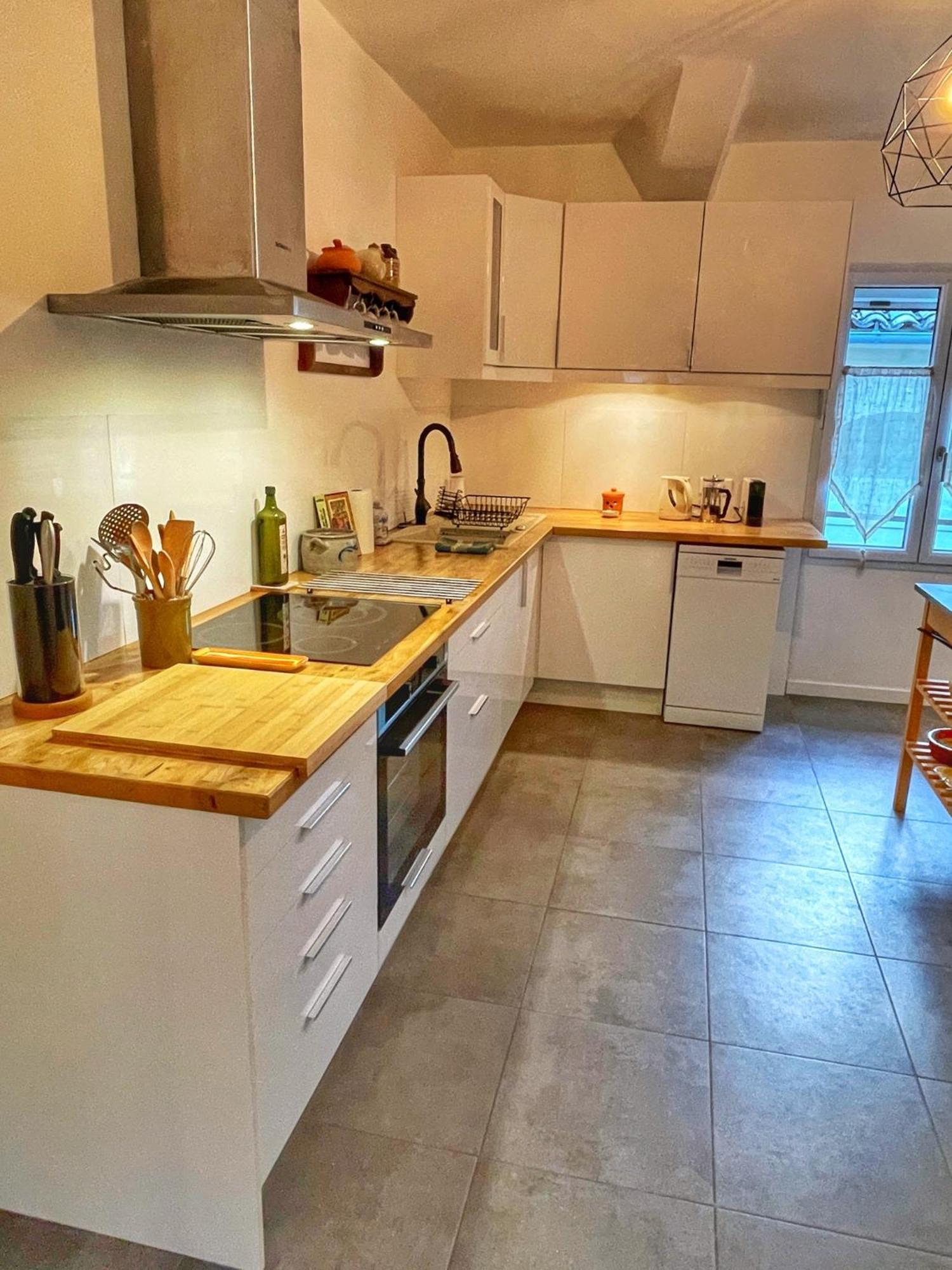 Le Petit Delphia Apartment Apt